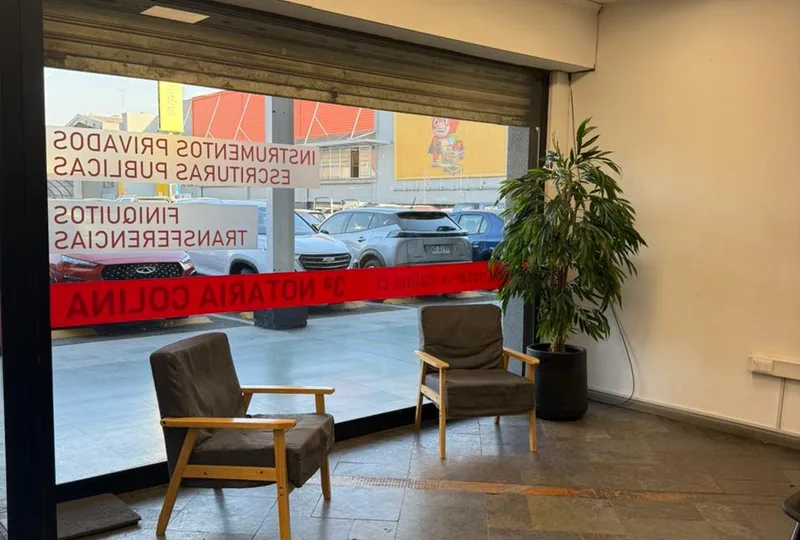 Tercera Notaría de Colina — sala de espera 3